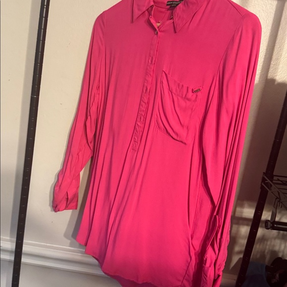 Guess Fuchsia Button-Down Shirt - Picture 8 of 8
